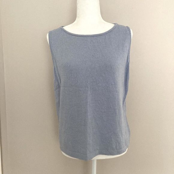 St. John Womens Knit Shell Size Large Light Blue Sleeveless Sweater Boat Neck - Picture 1 of 9